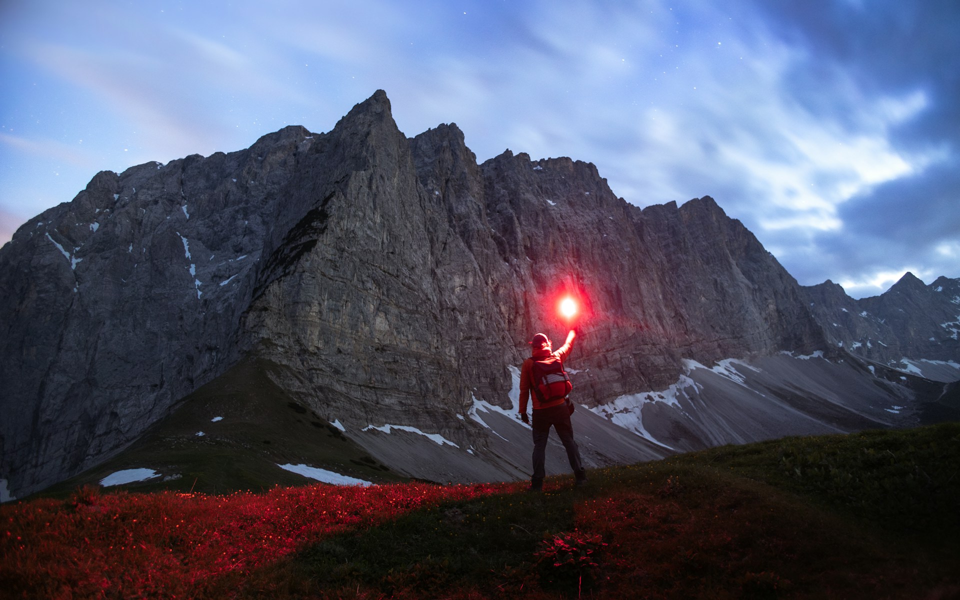 Read more about the article How to Choose the Best Travel Gear for Family Adventures